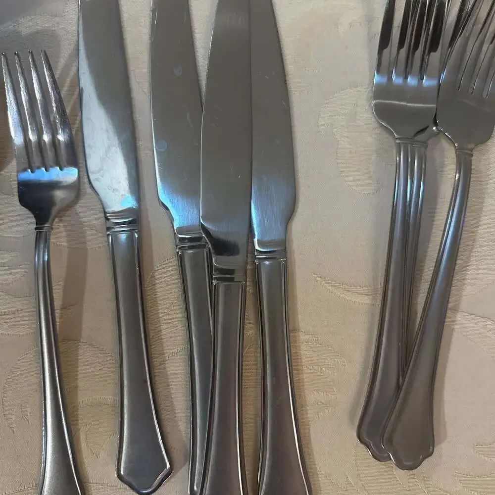 Pfaltzgraff‎ Capri Frost Flatware